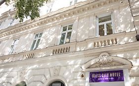 Riess City Rooms - Self Check-In